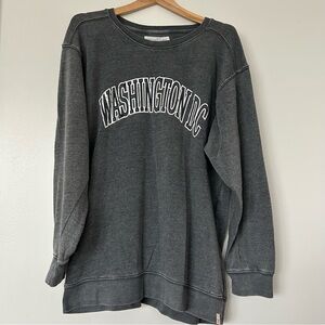 Vineyard Crew Washington DC crew neck L